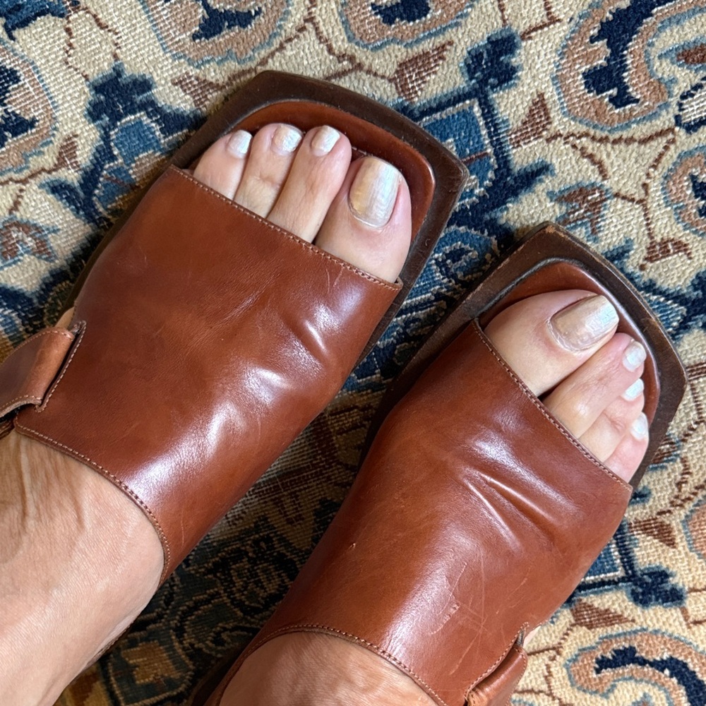 Women Brown Leather Sandals